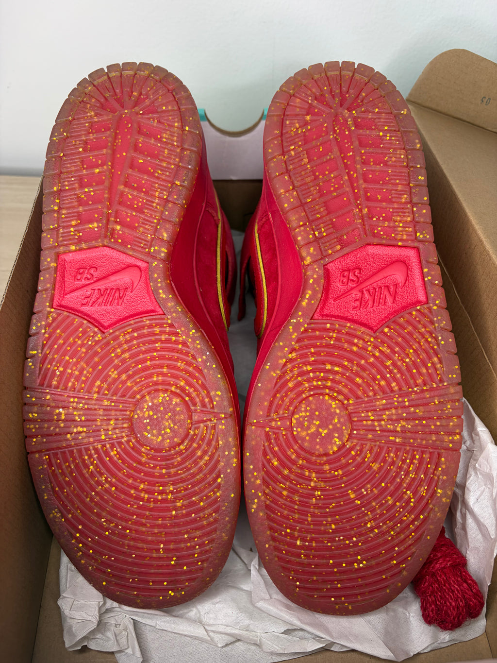(2014) sz 8M Nike SB High Chinese New Year - Brand New, Original Box