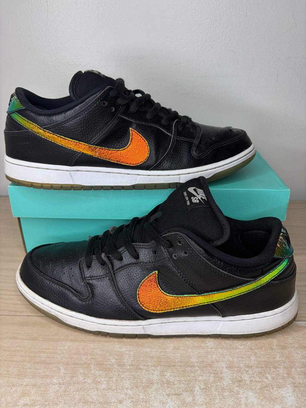 (2015) sz 13M Nike SB Low Oil Spill - Preowned, Original Box