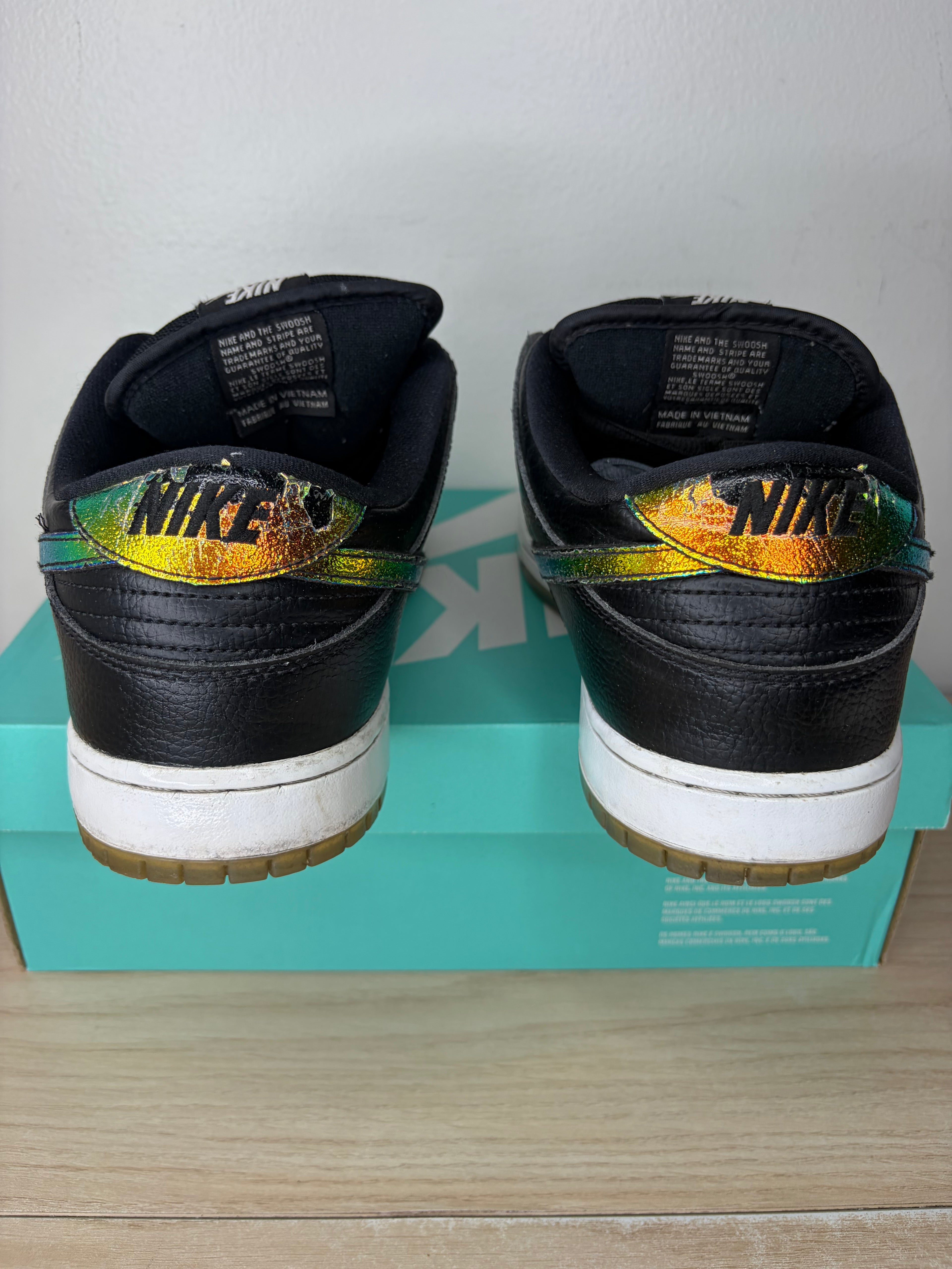 (2015) sz 13M Nike SB Low Oil Spill - Preowned, Original Box